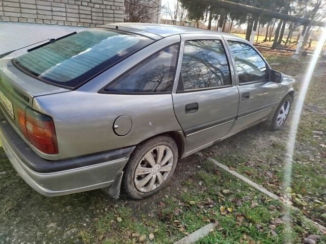 Сірий Опель Вектра, об'ємом двигуна 1.8 л та пробігом 251 тис. км за 1250 $, фото 1 на Automoto.ua