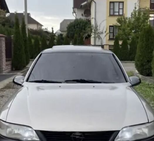 Опель Вектра 1996 в Калуше на Automoto.ua Серый Опель Вектра, объемом двигателя 1.6 л и пробегом 3 тыс. км за 1800 $, фото 5 на Automoto.ua