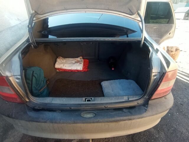 Сірий Опель Вектра, об'ємом двигуна 1.7 л та пробігом 450 тис. км за 2500 $, фото 5 на Automoto.ua