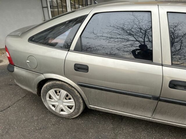 Серый Опель Вектра, объемом двигателя 1.6 л и пробегом 320 тыс. км за 1450 $, фото 8 на Automoto.ua