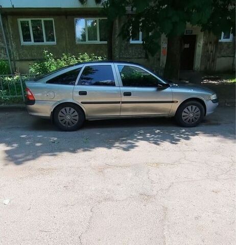 Опель Вектра 1996 в Калуше на Automoto.ua Серый Опель Вектра, объемом двигателя 1.6 л и пробегом 3 тыс. км за 1800 $, фото 6 на Automoto.ua