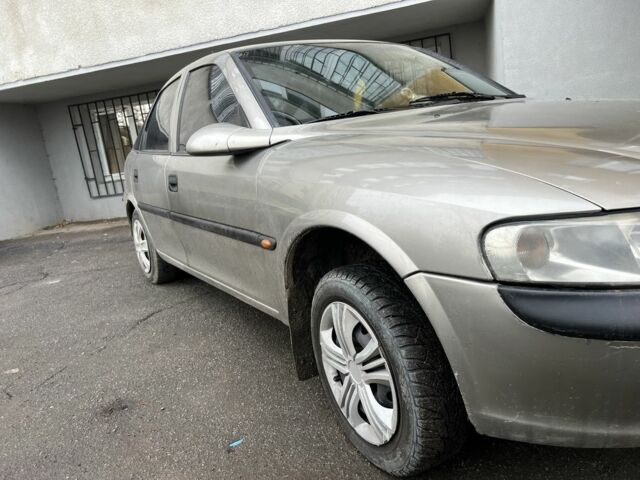 Серый Опель Вектра, объемом двигателя 1.6 л и пробегом 320 тыс. км за 1450 $, фото 9 на Automoto.ua