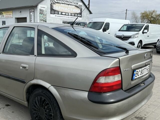 Серый Опель Вектра, объемом двигателя 1.8 л и пробегом 316 тыс. км за 2200 $, фото 2 на Automoto.ua