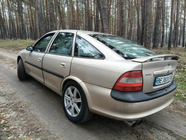 Сірий Опель Вектра, об'ємом двигуна 1.6 л та пробігом 5 тис. км за 1538 $, фото 2 на Automoto.ua