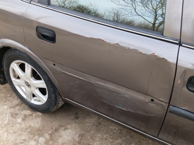 Серый Опель Вектра, объемом двигателя 1.6 л и пробегом 360 тыс. км за 1600 $, фото 4 на Automoto.ua