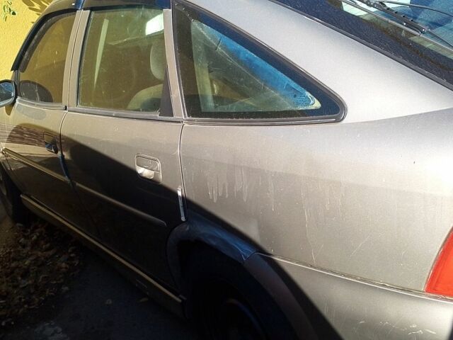 Серый Опель Вектра, объемом двигателя 2 л и пробегом 300 тыс. км за 360 $, фото 3 на Automoto.ua