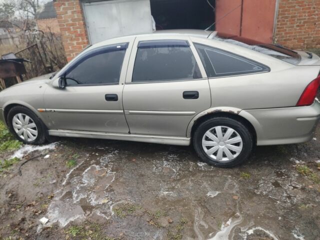 Серый Опель Вектра, объемом двигателя 1.8 л и пробегом 300 тыс. км за 1900 $, фото 6 на Automoto.ua