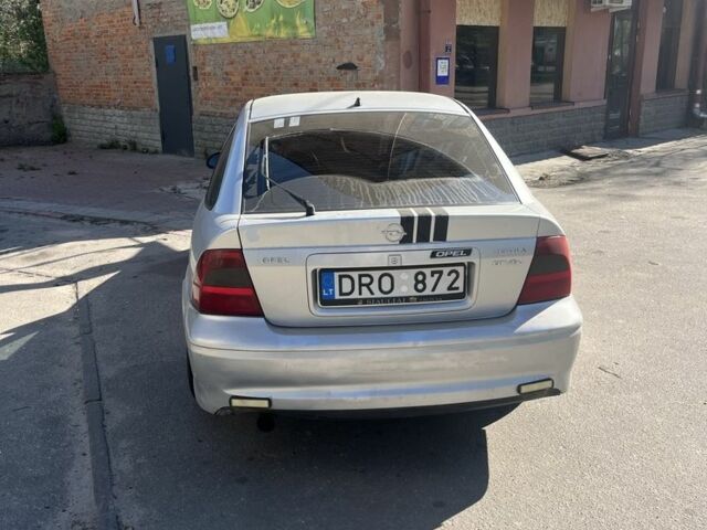 Серый Опель Вектра, объемом двигателя 0 л и пробегом 3 тыс. км за 450 $, фото 4 на Automoto.ua
