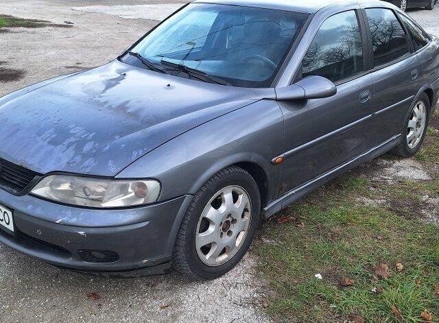 Серый Опель Вектра, объемом двигателя 2 л и пробегом 280 тыс. км за 1850 $, фото 1 на Automoto.ua