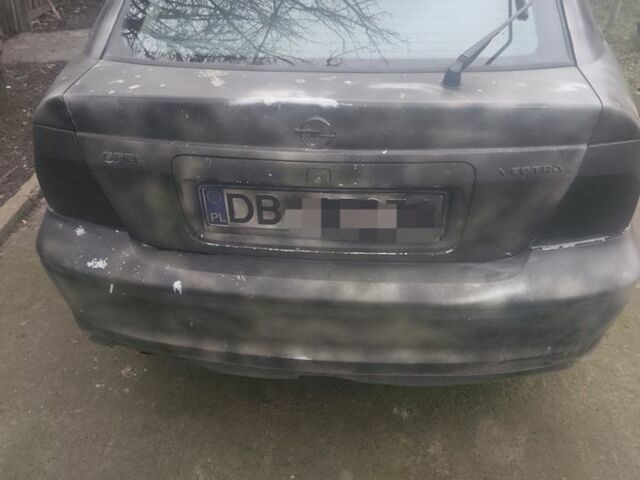 Сірий Опель Вектра, об'ємом двигуна 2 л та пробігом 258 тис. км за 700 $, фото 3 на Automoto.ua