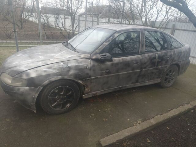 Сірий Опель Вектра, об'ємом двигуна 2 л та пробігом 258 тис. км за 700 $, фото 1 на Automoto.ua