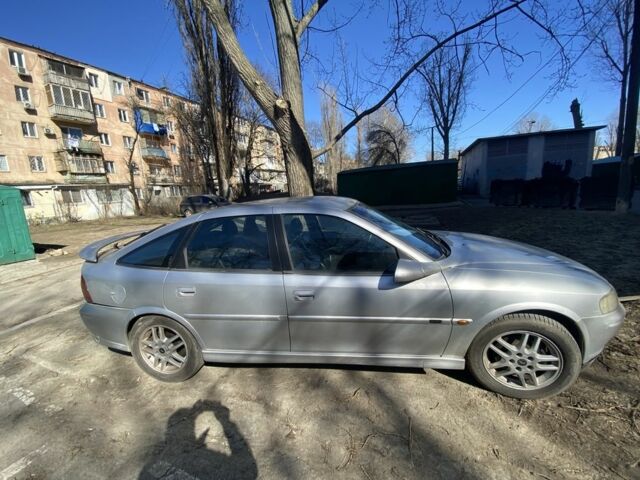 Серый Опель Вектра, объемом двигателя 2 л и пробегом 200 тыс. км за 2600 $, фото 5 на Automoto.ua