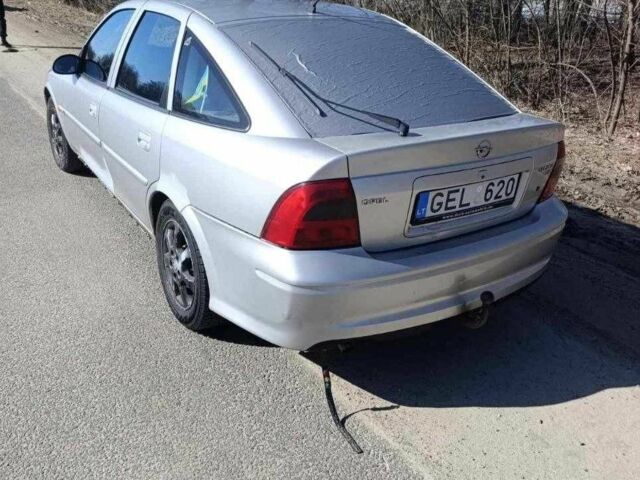Сірий Опель Вектра, об'ємом двигуна 2 л та пробігом 300 тис. км за 1550 $, фото 3 на Automoto.ua