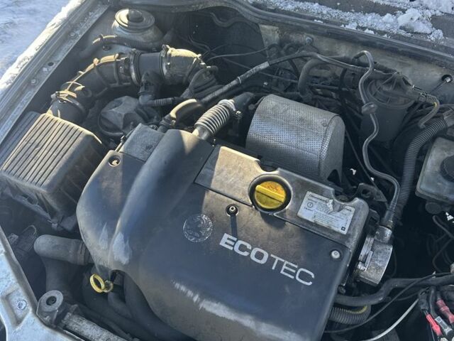 Сірий Опель Вектра, об'ємом двигуна 2 л та пробігом 258 тис. км за 700 $, фото 4 на Automoto.ua