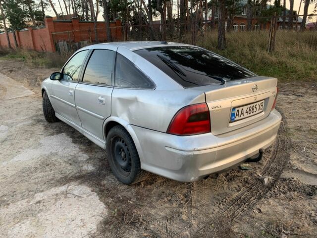 Серый Опель Вектра, объемом двигателя 2 л и пробегом 279 тыс. км за 1900 $, фото 6 на Automoto.ua