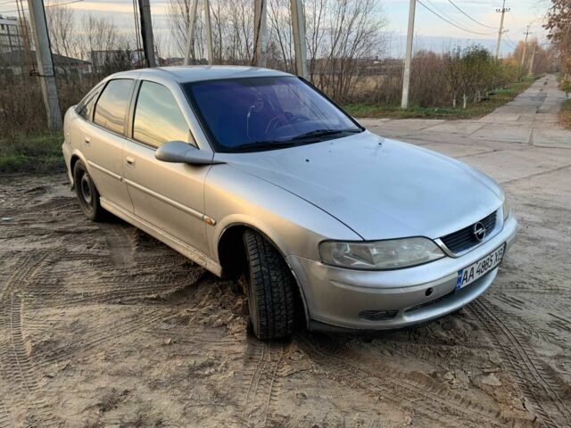 Серый Опель Вектра, объемом двигателя 2 л и пробегом 279 тыс. км за 1900 $, фото 2 на Automoto.ua