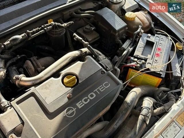 Серый Опель Вектра, объемом двигателя 0 л и пробегом 300 тыс. км за 1898 $, фото 6 на Automoto.ua