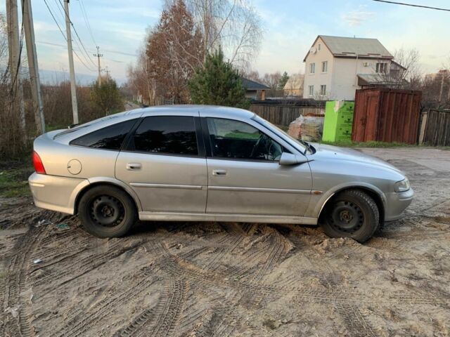 Серый Опель Вектра, объемом двигателя 2 л и пробегом 279 тыс. км за 1900 $, фото 3 на Automoto.ua