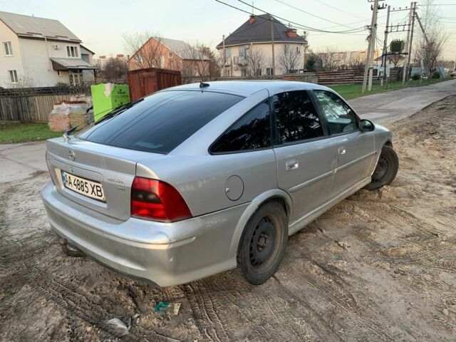 Серый Опель Вектра, объемом двигателя 2 л и пробегом 279 тыс. км за 1900 $, фото 4 на Automoto.ua
