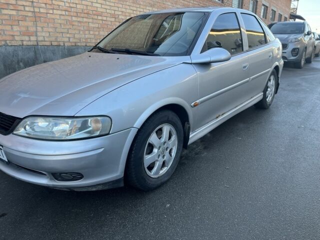 Сірий Опель Вектра, об'ємом двигуна 1.6 л та пробігом 260 тис. км за 2400 $, фото 1 на Automoto.ua