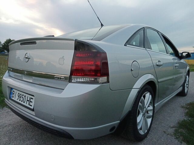 Серый Опель Вектра, объемом двигателя 1.8 л и пробегом 300 тыс. км за 4000 $, фото 2 на Automoto.ua