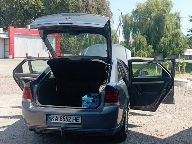 Сірий Опель Вектра, об'ємом двигуна 2.2 л та пробігом 343 тис. км за 4800 $, фото 1 на Automoto.ua