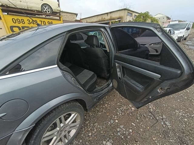 Серый Опель Вектра, объемом двигателя 2.2 л и пробегом 400 тыс. км за 4300 $, фото 4 на Automoto.ua