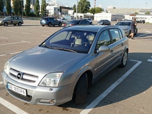 Сірий Опель Вектра, об'ємом двигуна 3 л та пробігом 220 тис. км за 5000 $, фото 2 на Automoto.ua