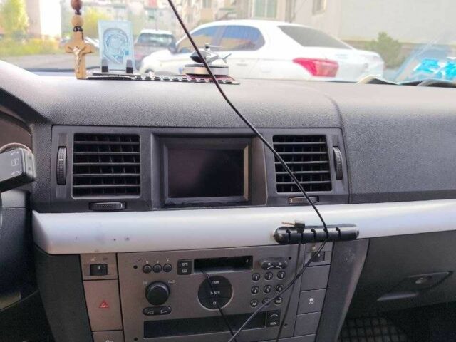 Серый Опель Вектра, объемом двигателя 2.2 л и пробегом 237 тыс. км за 3731 $, фото 3 на Automoto.ua