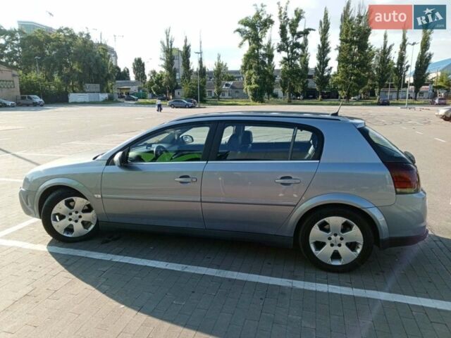 Сірий Опель Вектра, об'ємом двигуна 3 л та пробігом 220 тис. км за 5000 $, фото 1 на Automoto.ua