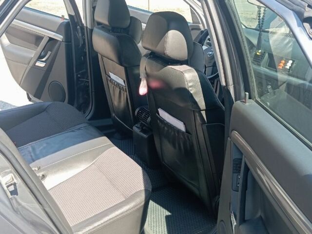 Сірий Опель Вектра, об'ємом двигуна 2.2 л та пробігом 343 тис. км за 4800 $, фото 4 на Automoto.ua