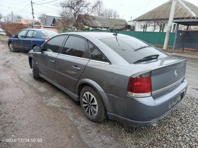 Сірий Опель Вектра, об'ємом двигуна 0 л та пробігом 200 тис. км за 500 $, фото 1 на Automoto.ua