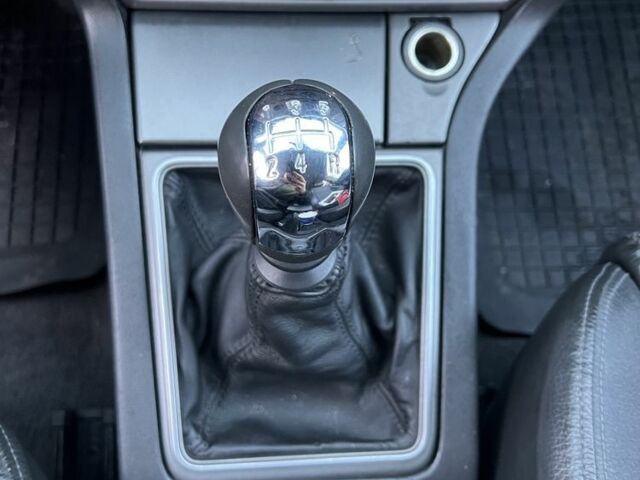 Сірий Опель Вектра, об'ємом двигуна 2.2 л та пробігом 330 тис. км за 3350 $, фото 5 на Automoto.ua