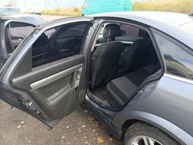 Серый Опель Вектра, объемом двигателя 2.2 л и пробегом 400 тыс. км за 4300 $, фото 3 на Automoto.ua