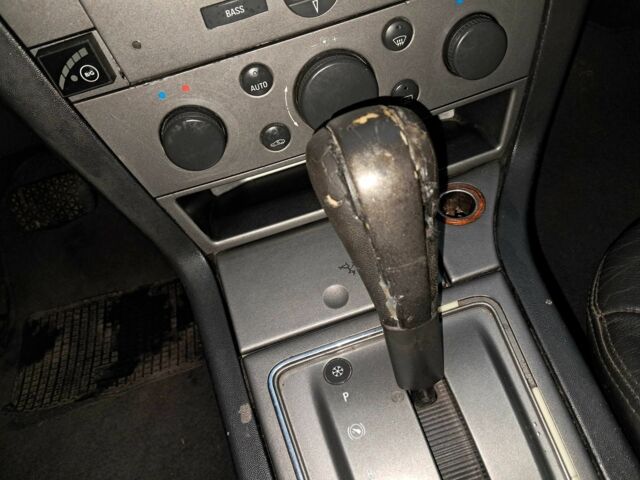 Серый Опель Вектра, объемом двигателя 2.2 л и пробегом 305 тыс. км за 3300 $, фото 10 на Automoto.ua