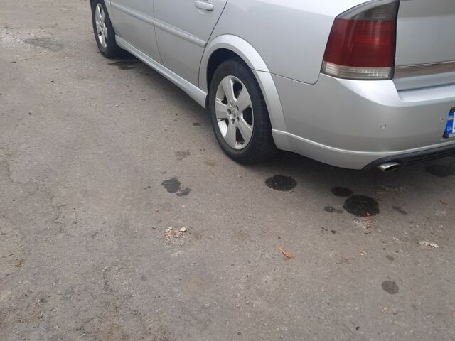 Серый Опель Вектра, объемом двигателя 2 л и пробегом 3 тыс. км за 5000 $, фото 2 на Automoto.ua