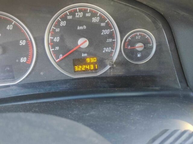 Сірий Опель Вектра, об'ємом двигуна 1.9 л та пробігом 322 тис. км за 4000 $, фото 9 на Automoto.ua