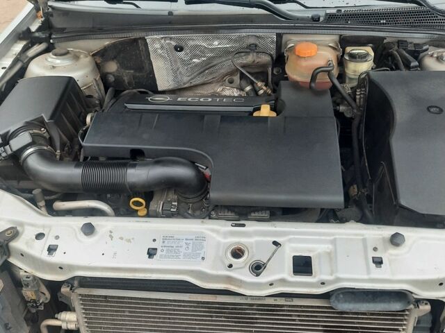 Серый Опель Вектра, объемом двигателя 2 л и пробегом 3 тыс. км за 5000 $, фото 4 на Automoto.ua