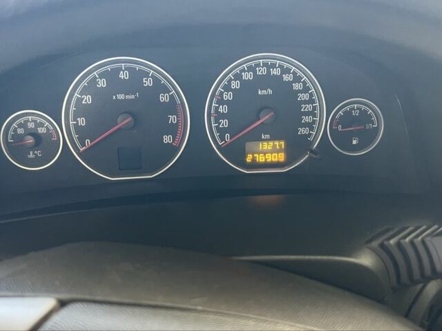 Серый Опель Вектра, объемом двигателя 2 л и пробегом 277 тыс. км за 3000 $, фото 2 на Automoto.ua