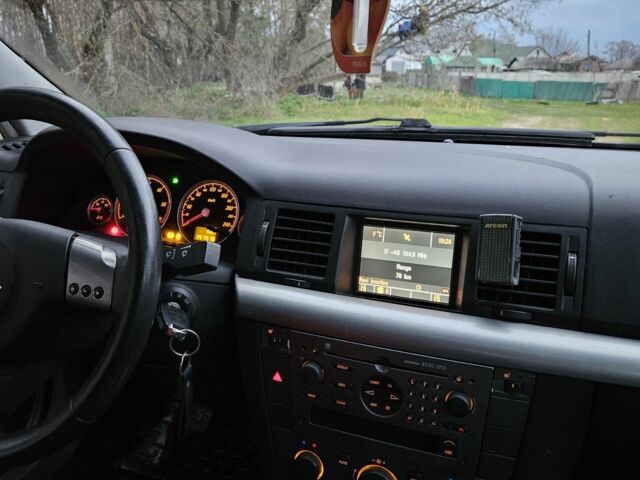 Сірий Опель Вектра, об'ємом двигуна 2.2 л та пробігом 350 тис. км за 2758 $, фото 6 на Automoto.ua