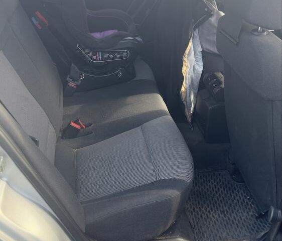 Сірий Опель Вектра, об'ємом двигуна 2.2 л та пробігом 275 тис. км за 4000 $, фото 4 на Automoto.ua