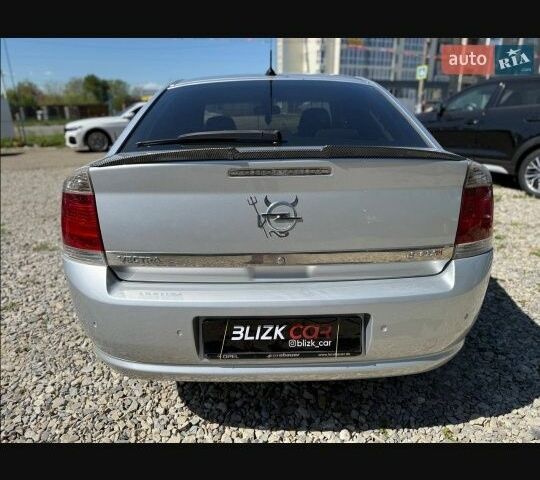 Серый Опель Вектра, объемом двигателя 0 л и пробегом 350 тыс. км за 5500 $, фото 5 на Automoto.ua