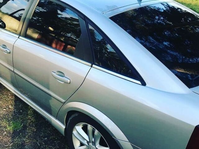 Сірий Опель Вектра, об'ємом двигуна 2.2 л та пробігом 200 тис. км за 5500 $, фото 3 на Automoto.ua