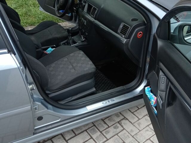 Серый Опель Вектра, объемом двигателя 2 л и пробегом 223 тыс. км за 5250 $, фото 7 на Automoto.ua