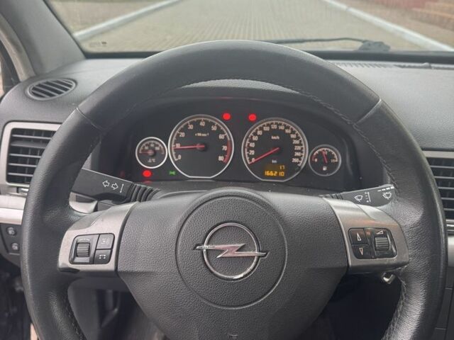 Серый Опель Вектра, объемом двигателя 1.8 л и пробегом 166 тыс. км за 4750 $, фото 7 на Automoto.ua