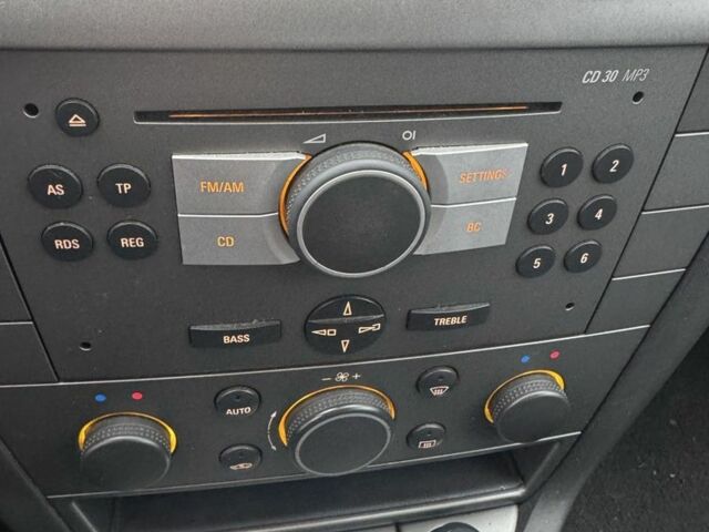 Серый Опель Вектра, объемом двигателя 1.8 л и пробегом 166 тыс. км за 4750 $, фото 9 на Automoto.ua