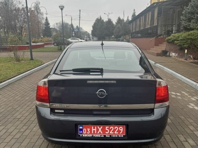 Серый Опель Вектра, объемом двигателя 1.8 л и пробегом 166 тыс. км за 4750 $, фото 1 на Automoto.ua
