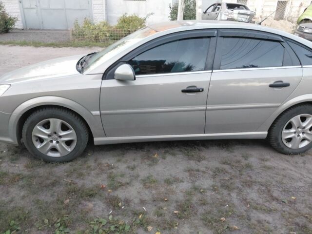 Сірий Опель Вектра, об'ємом двигуна 2.2 л та пробігом 240 тис. км за 3712 $, фото 1 на Automoto.ua