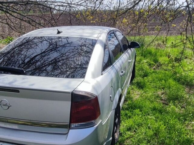 Серый Опель Вектра, объемом двигателя 1.9 л и пробегом 355 тыс. км за 3500 $, фото 1 на Automoto.ua