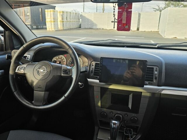 Сірий Опель Вектра, об'ємом двигуна 2.2 л та пробігом 270 тис. км за 5250 $, фото 8 на Automoto.ua